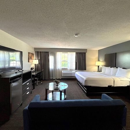 Baymont By Wyndham Chester Il Exterior foto