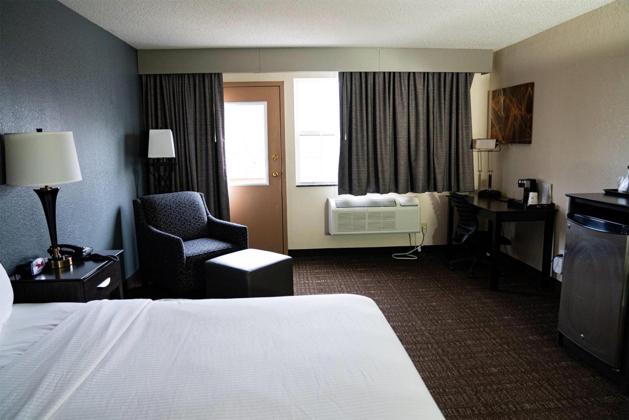 Baymont By Wyndham Chester Il Exterior foto